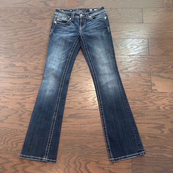 Miss Me Embellished Boot Cut Low Rise Jeans 27 x 34 Inseam - Picture 2 of 10